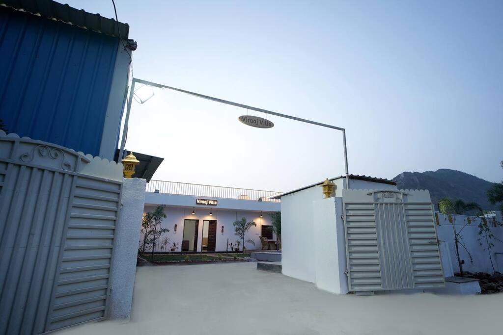 Viraaj Villa Udaipur Eksteriør bilde